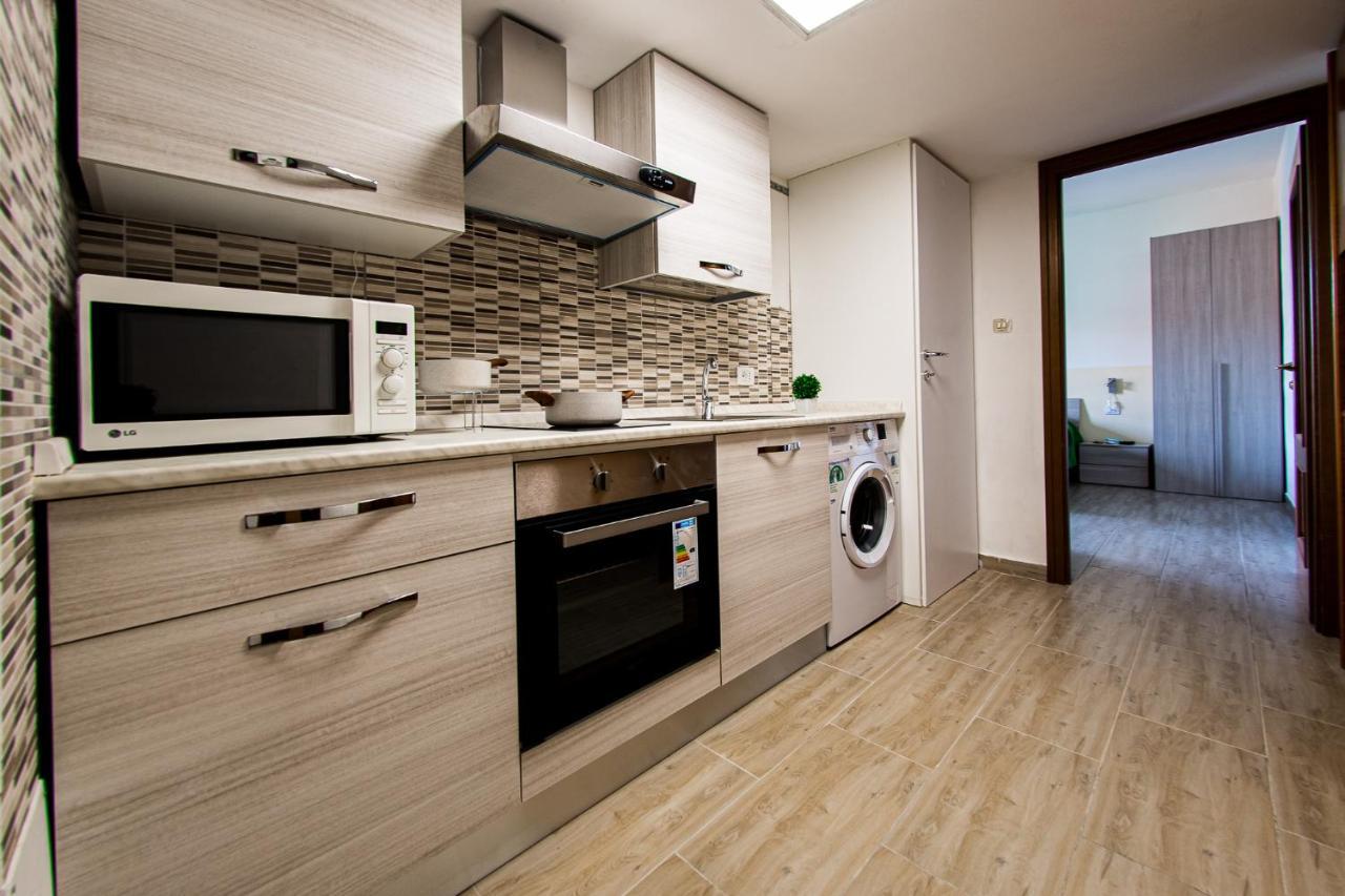 Lorenteggio 209 Milan Bagian luar foto