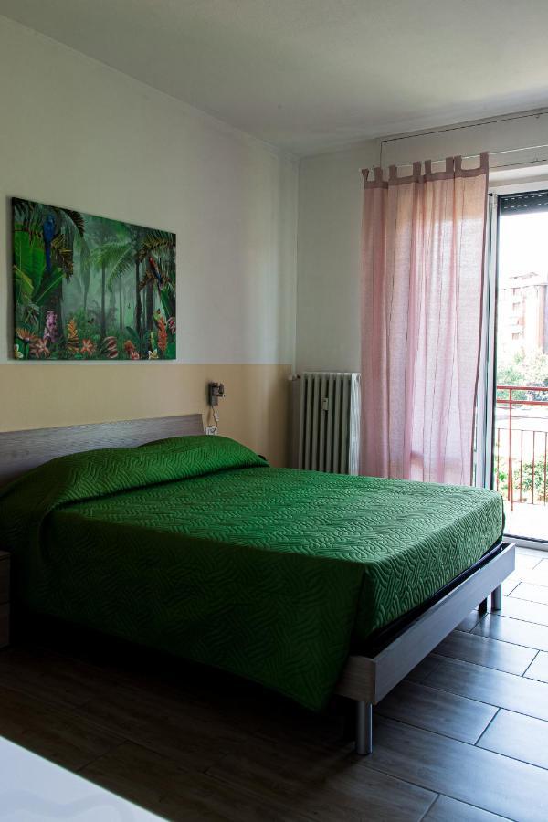 Lorenteggio 209 Milan Bagian luar foto